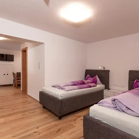 בית הארחה Haus Saskia