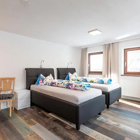 Haus Saskia בית הארחה זולדן