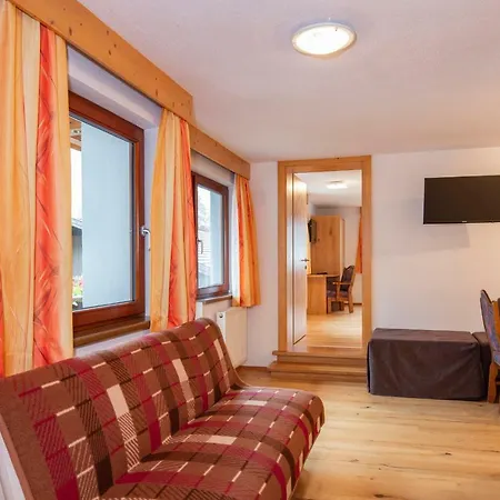 בית הארחה Haus Saskia 4*